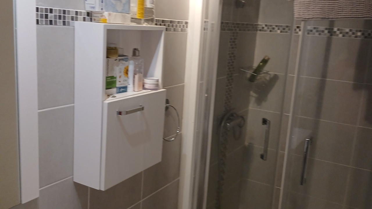Photo of Bathroom in Porri