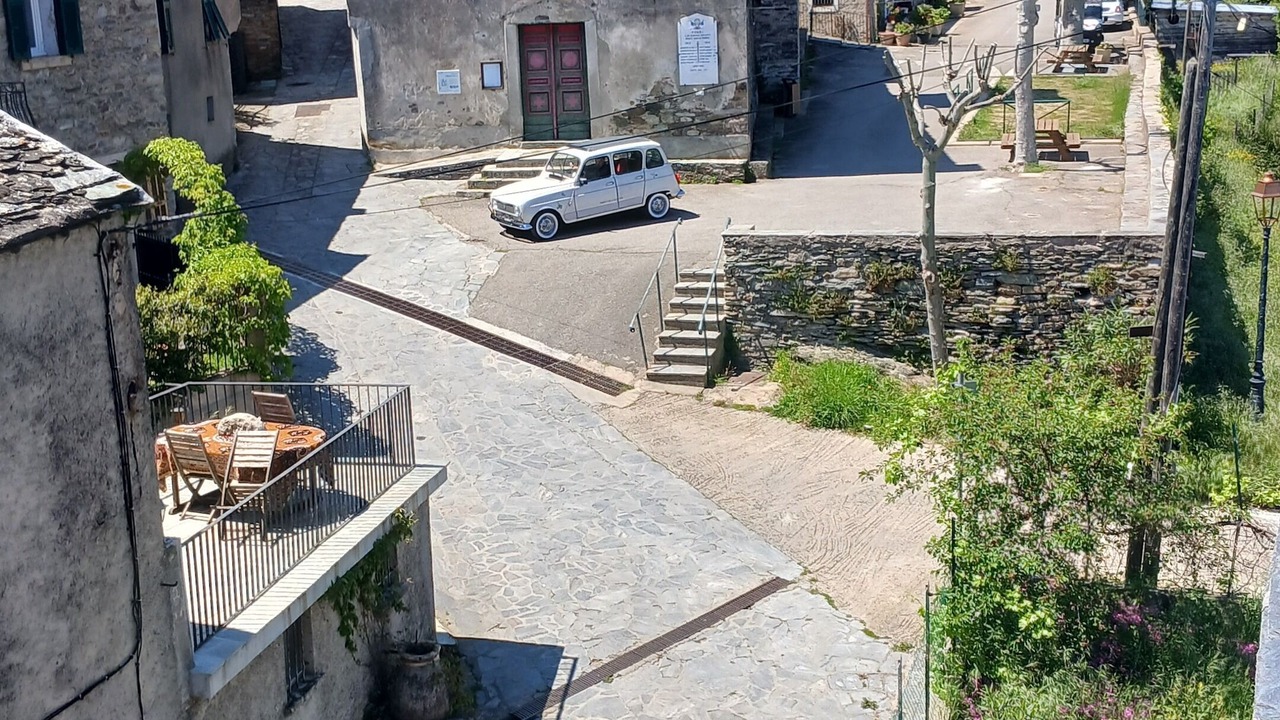 Photo of Others in Porri