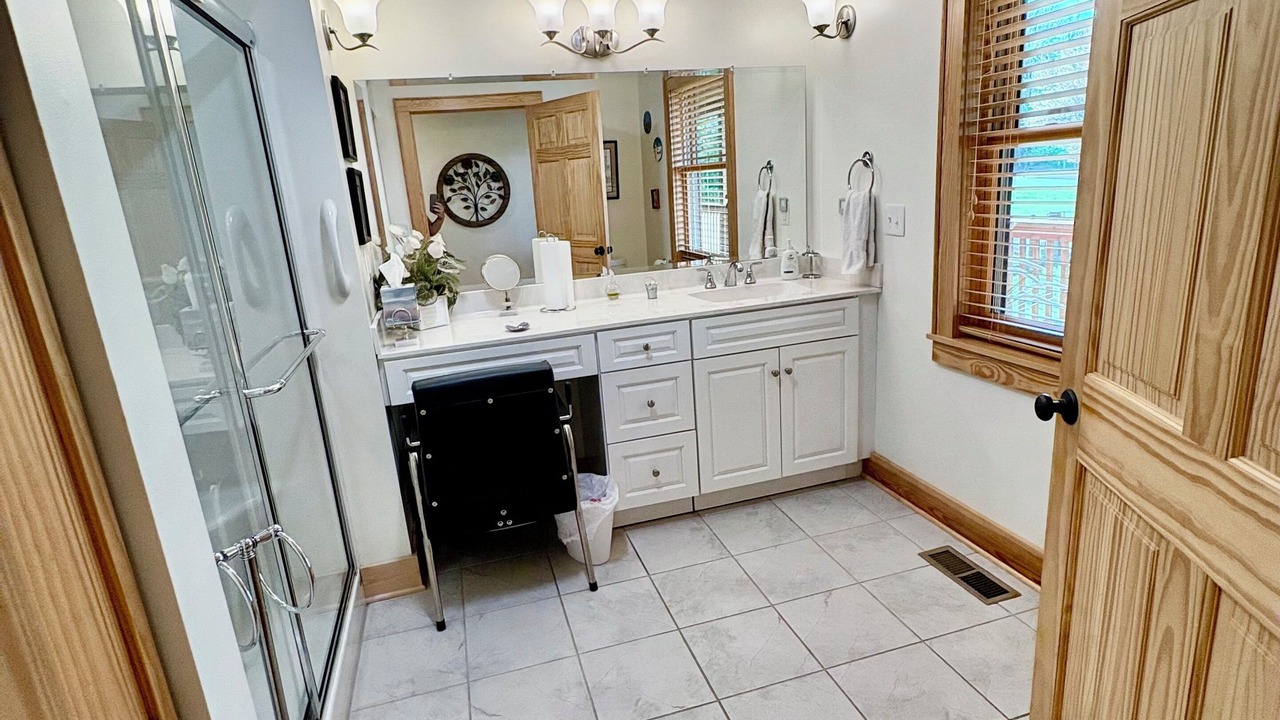 Photo of Bathroom in Piper Gap