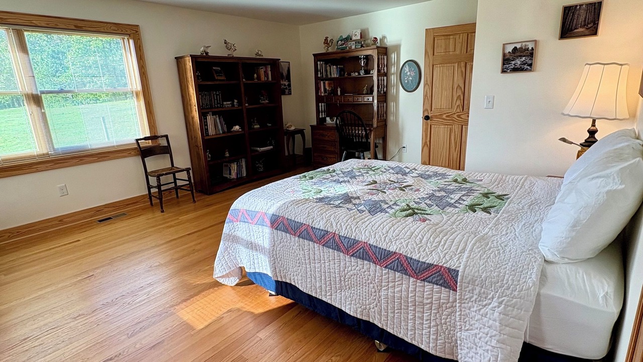 Photo of Bedroom in Piper Gap