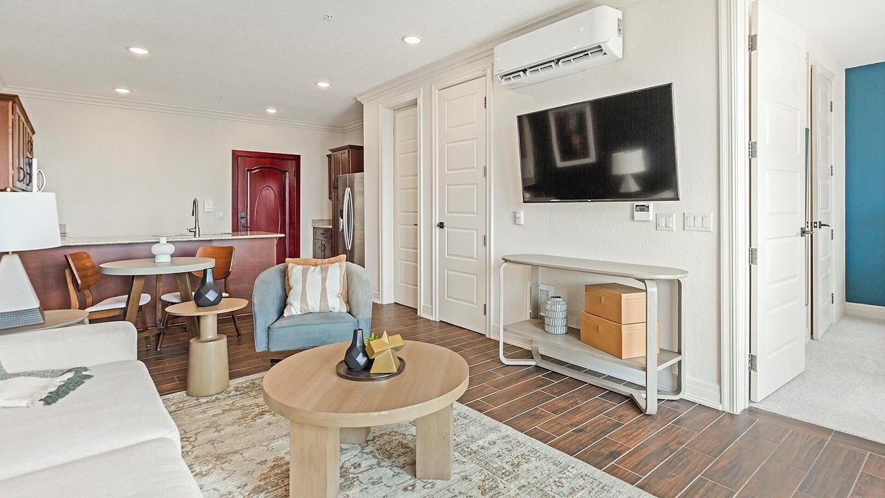 Photo of Livingroom in Overland Park