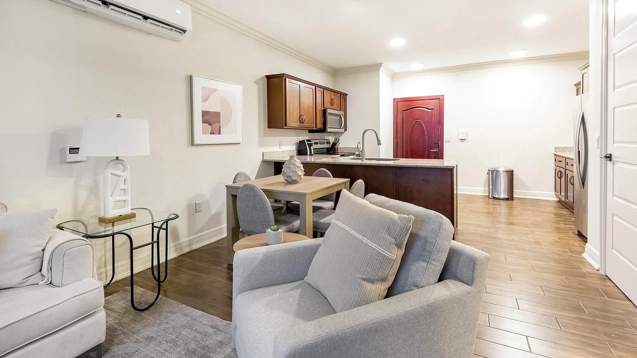 Photo of Livingroom in Overland Park