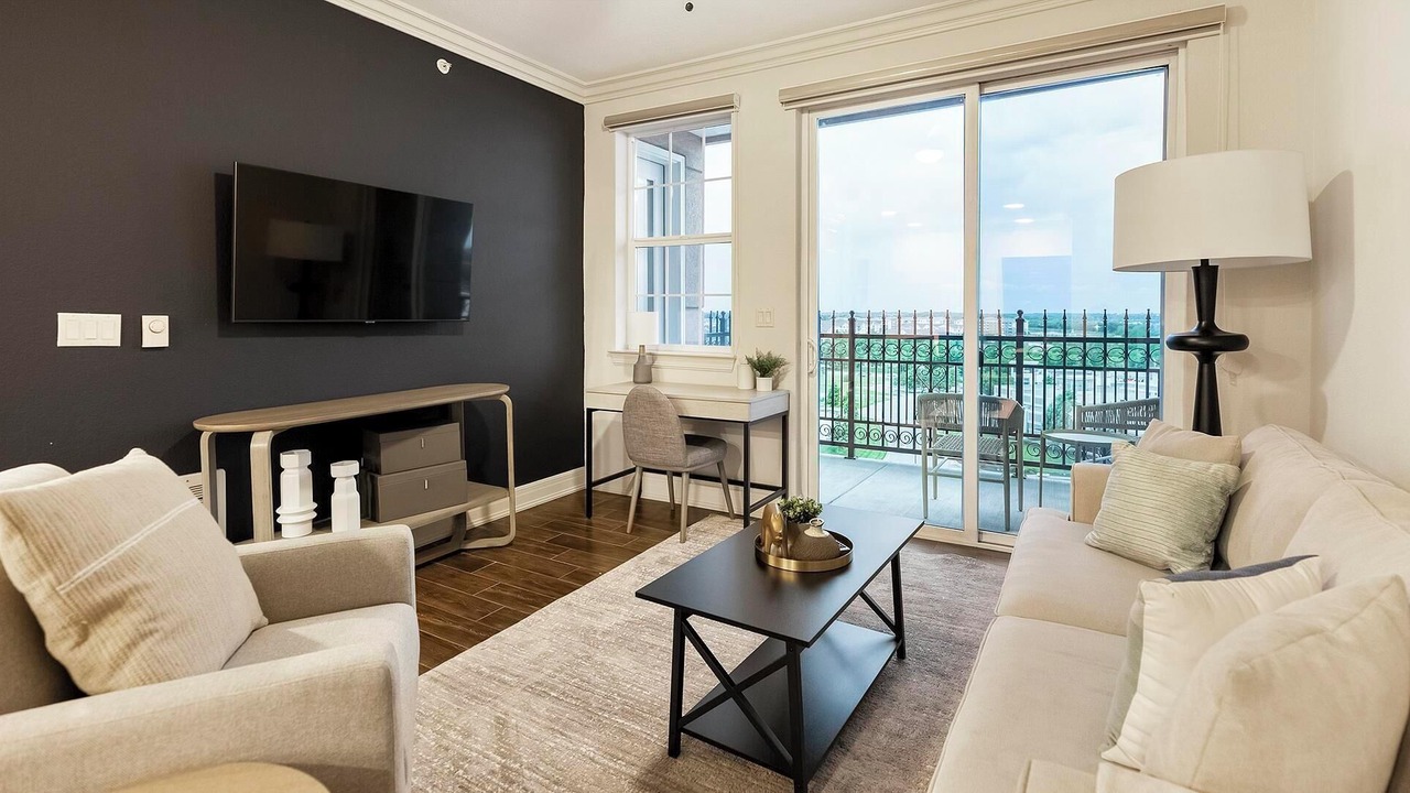 Photo of Livingroom in Overland Park