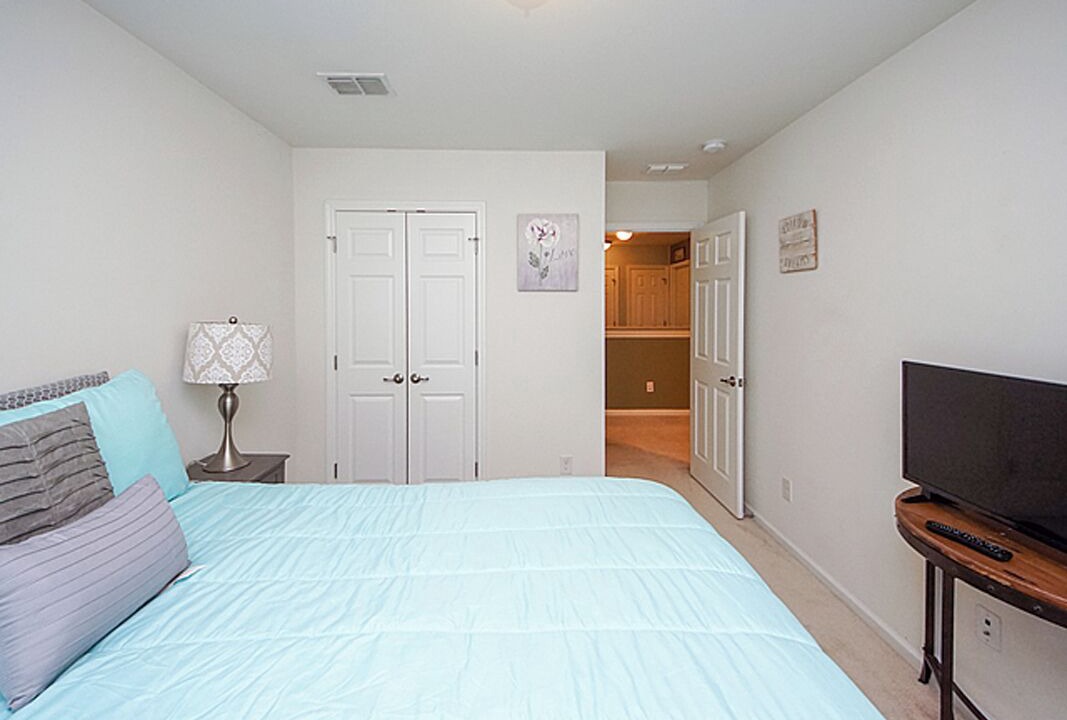 Photo of Bedroom in Summerville