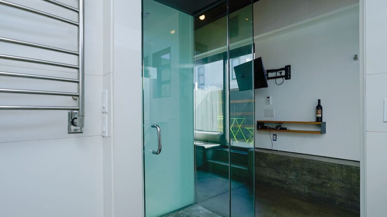 Photo of Others in Piedmont Avenue