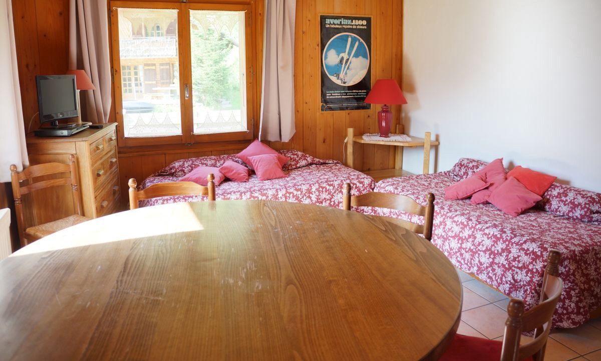 Photo of Others in Les Prodains