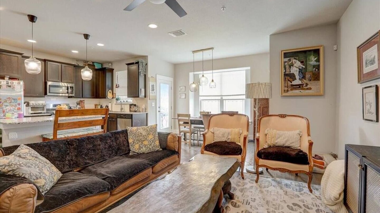 Photo of Livingroom in Crestview