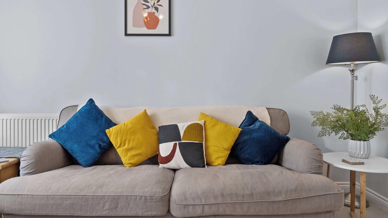 Photo of Livingroom in Exeter