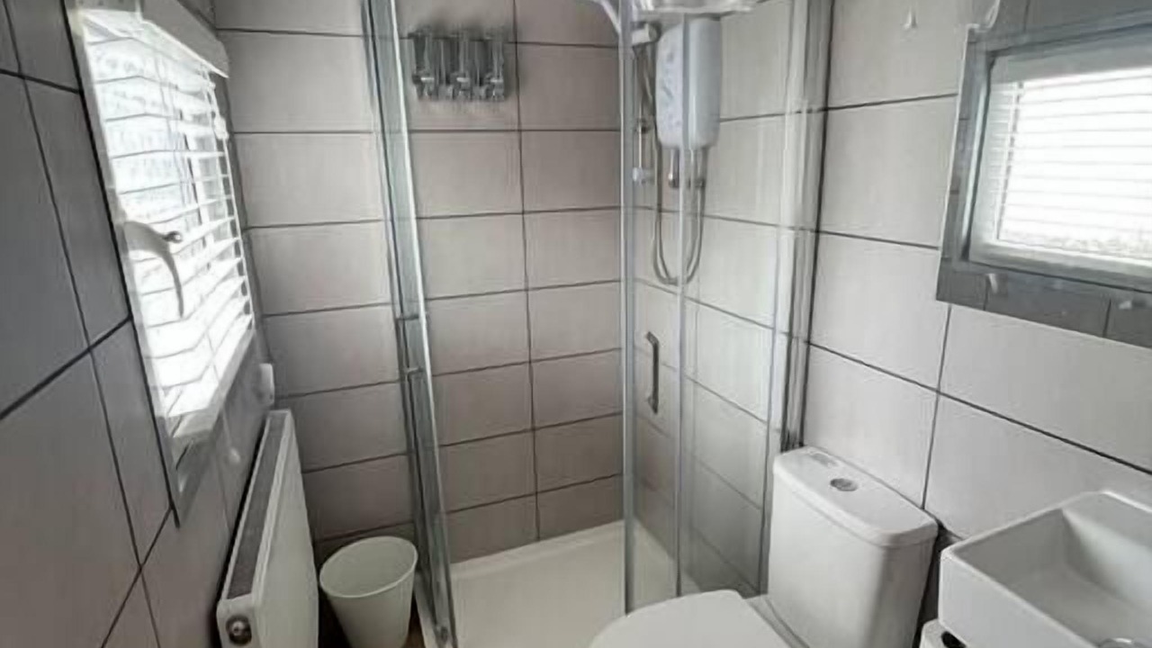 Photo of Bathroom in Margam