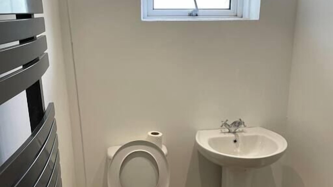 Photo of Bathroom in Margam