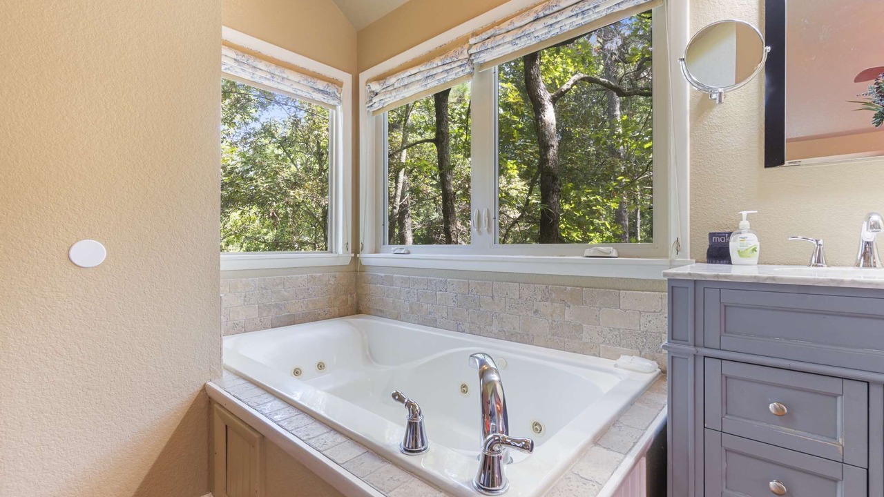 Photo of Bathroom in Eureka Springs