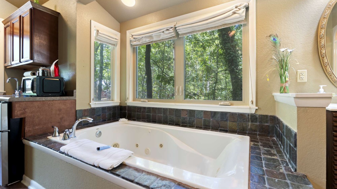 Photo of Bathroom in Eureka Springs