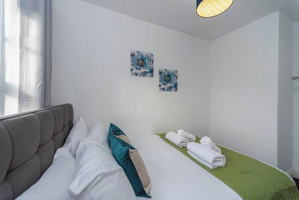 Photo of Bedroom in Neath