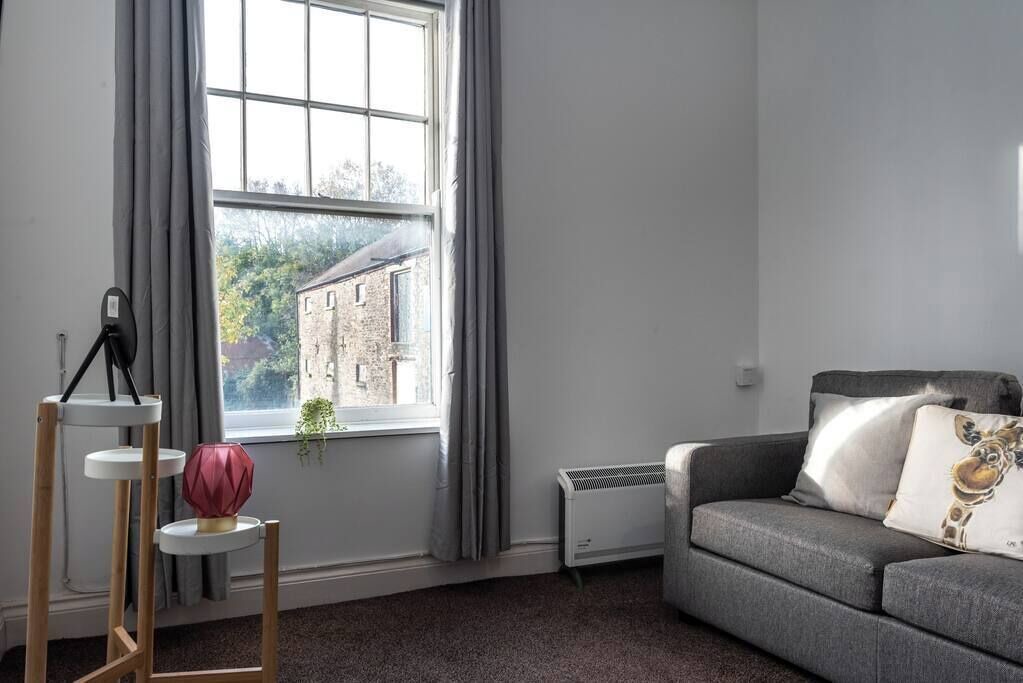 Photo of Livingroom in Neath