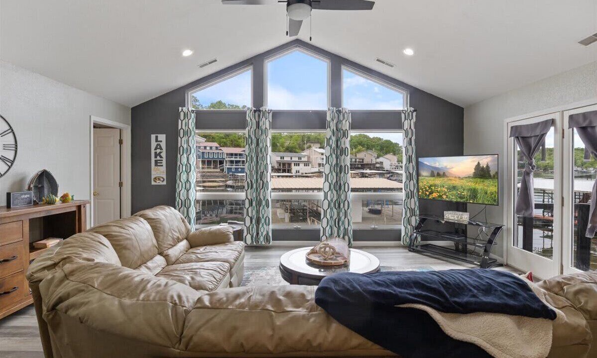 Photo of Livingroom in Rocky Mount