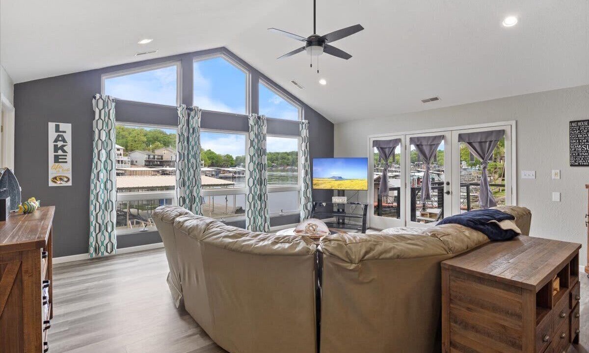 Photo of Livingroom in Rocky Mount