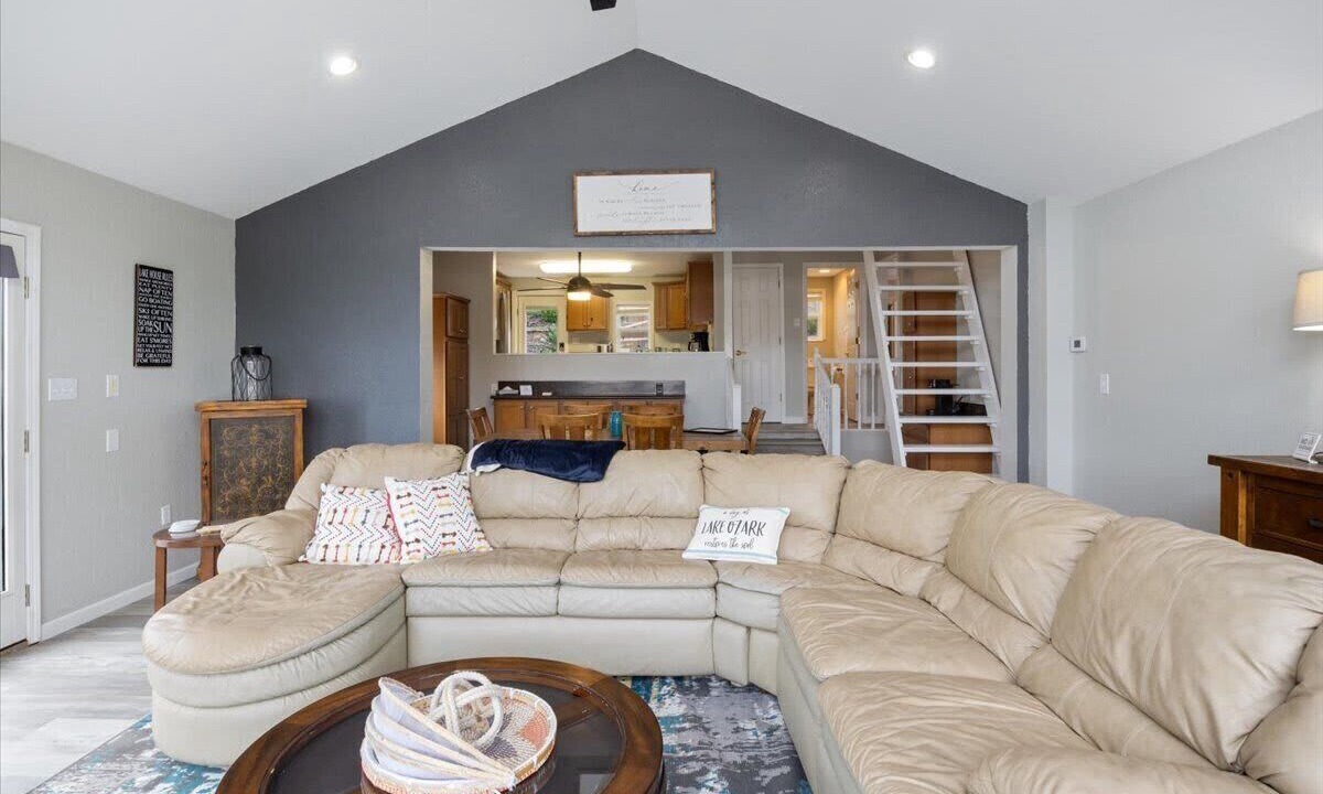 Photo of Livingroom in Rocky Mount