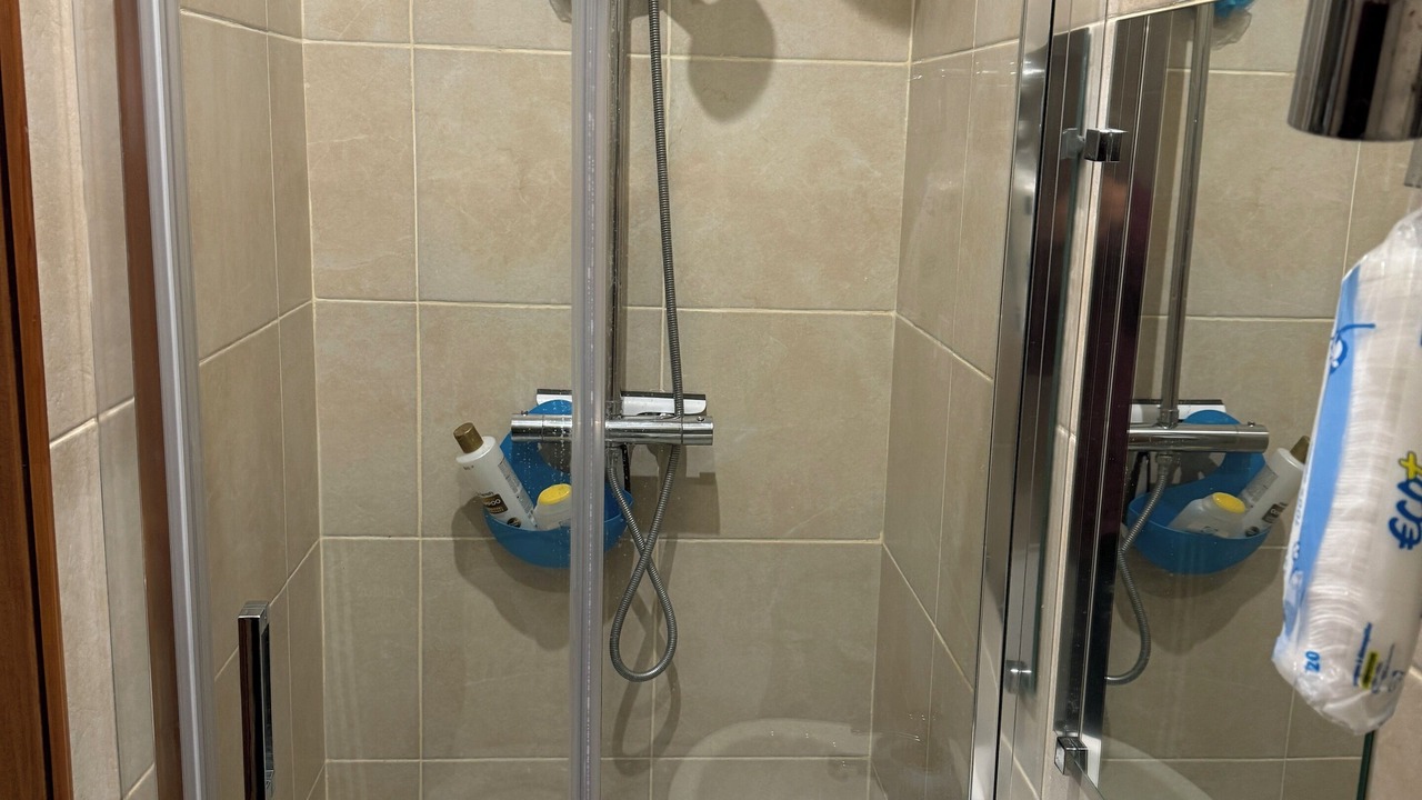 Photo of Bathroom in Darnetal