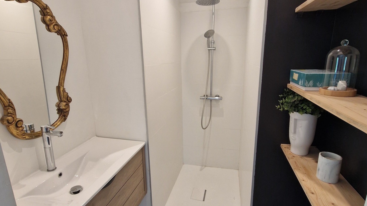 Photo of Bathroom in Gragnague