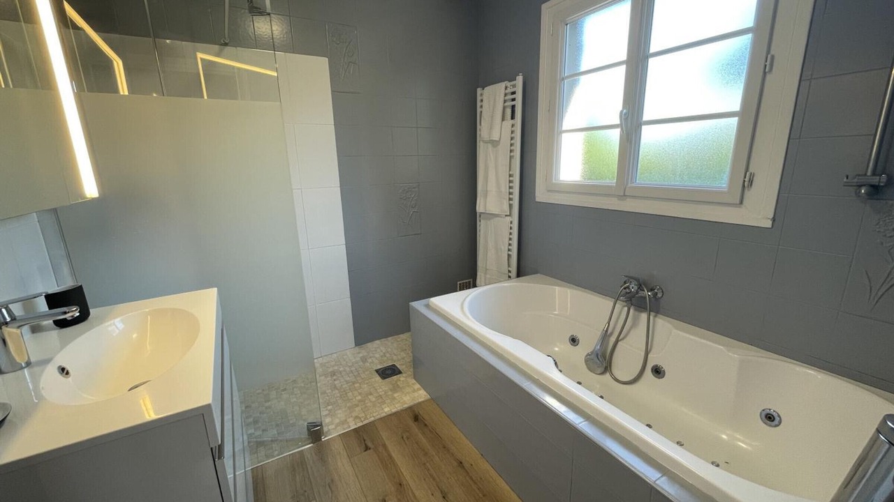 Photo of Bathroom in Chambray-les-Tours