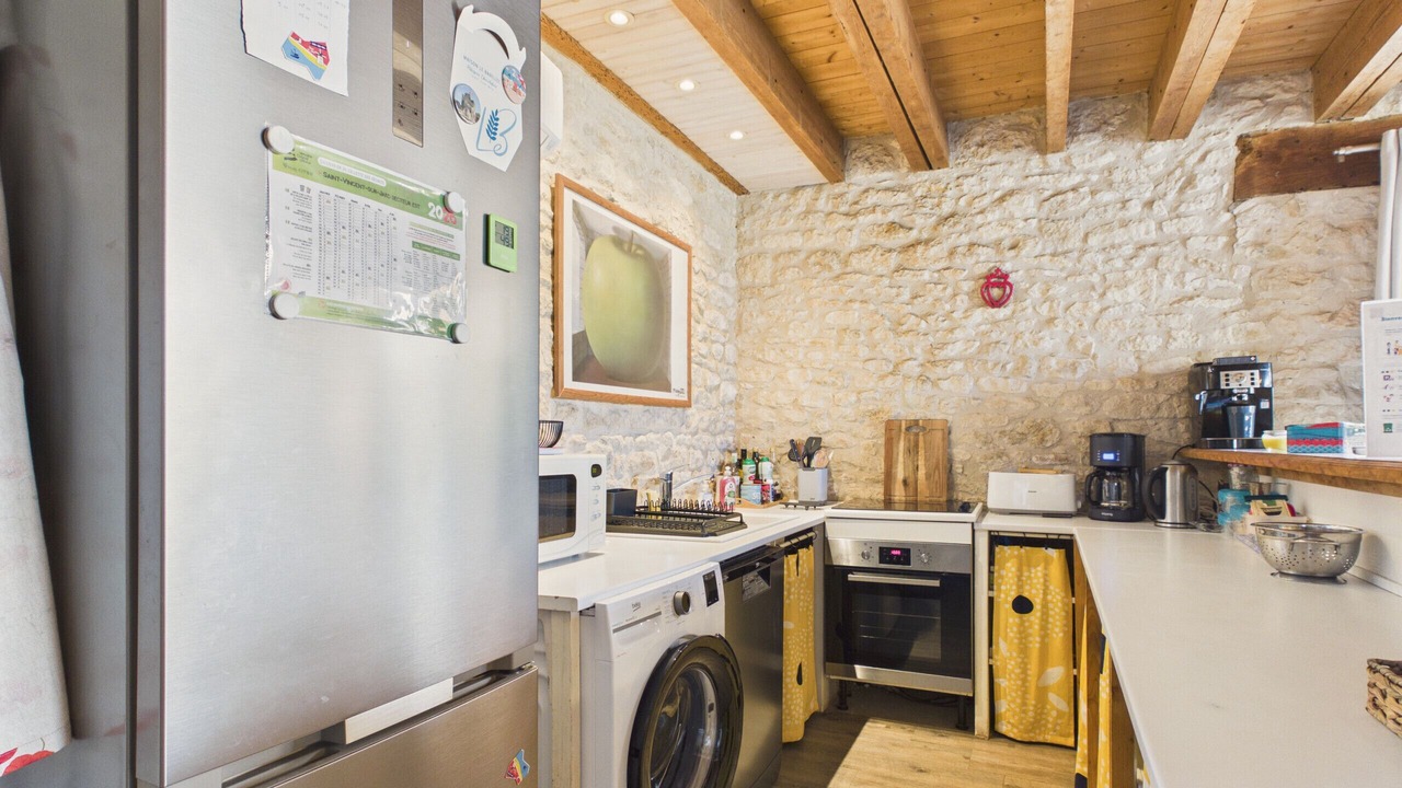 Photo of Kitchen in Saint-Vincent-sur-Jard