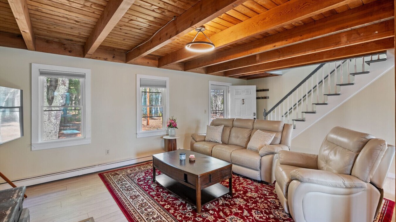 Photo of Livingroom in Wareham Center