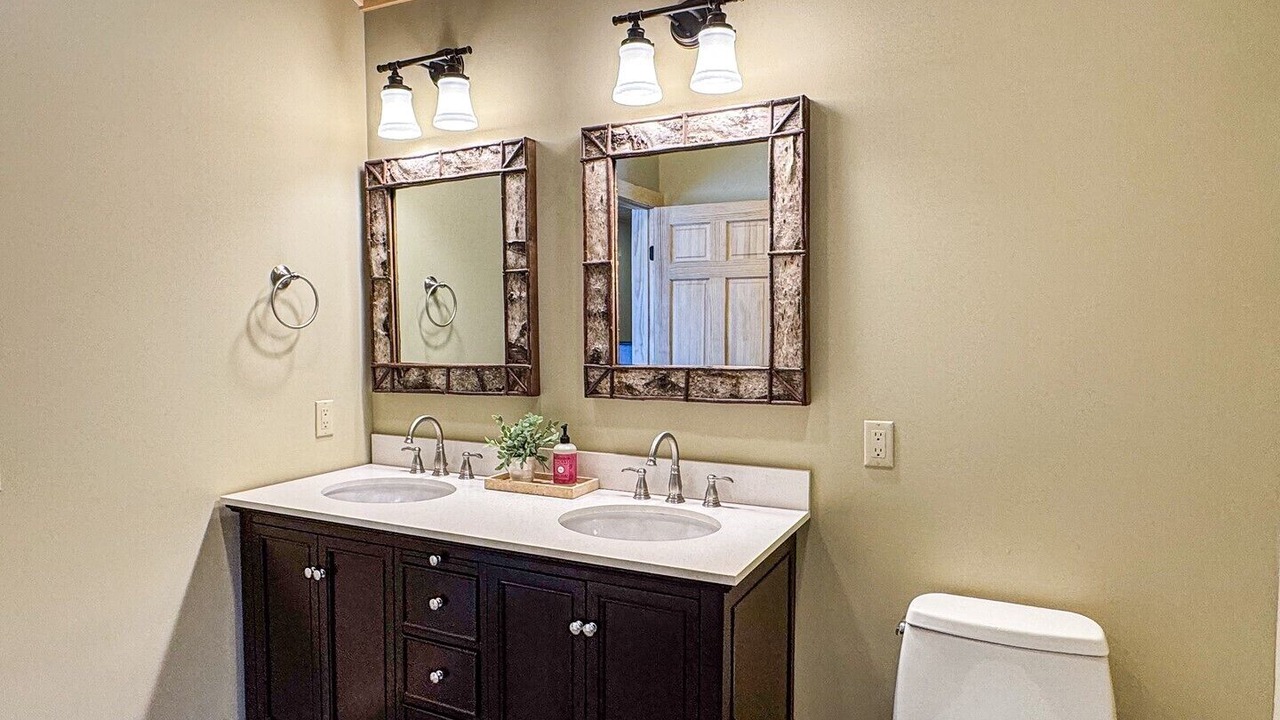 Photo of Bathroom in Inlet