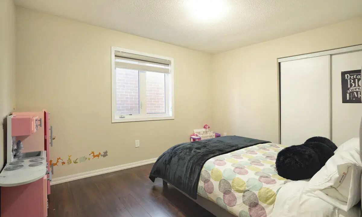 Photo of Bedroom in Mount Pleasant