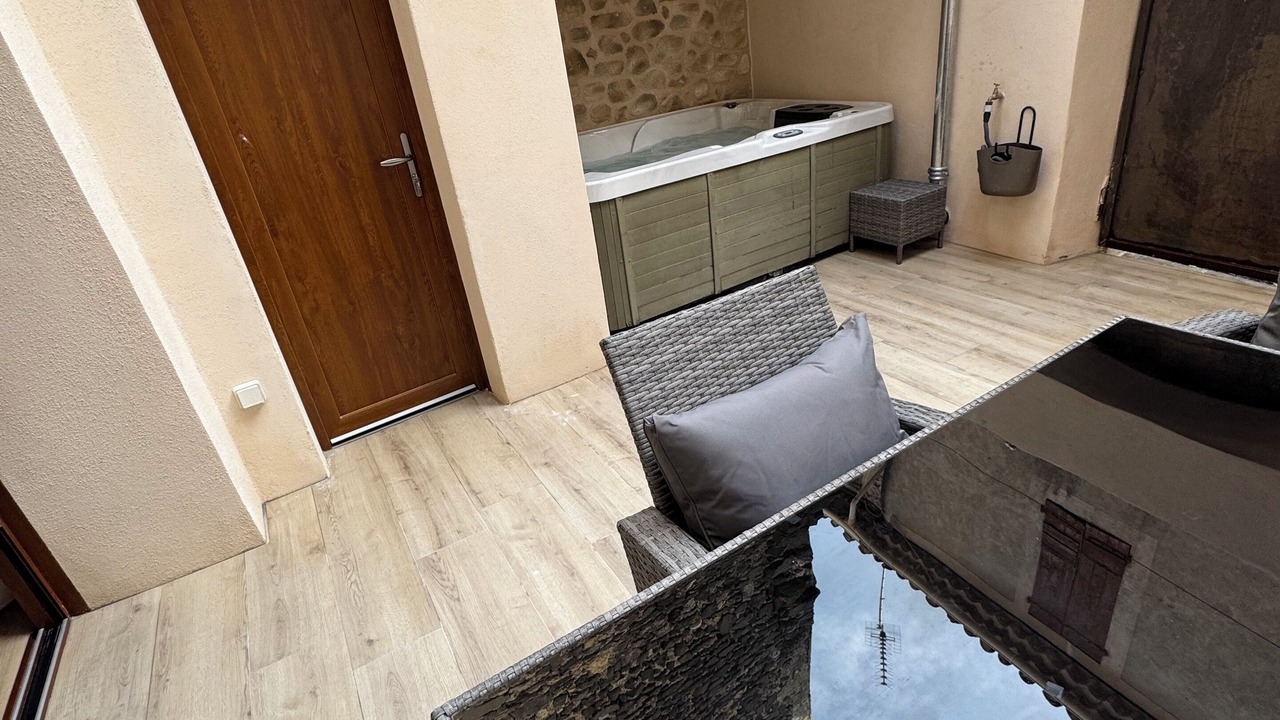 Photo of Patio Balcony in Caux