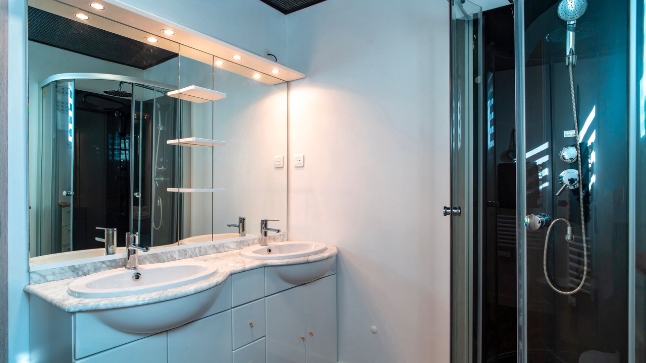 Photo of Bathroom in Penvins