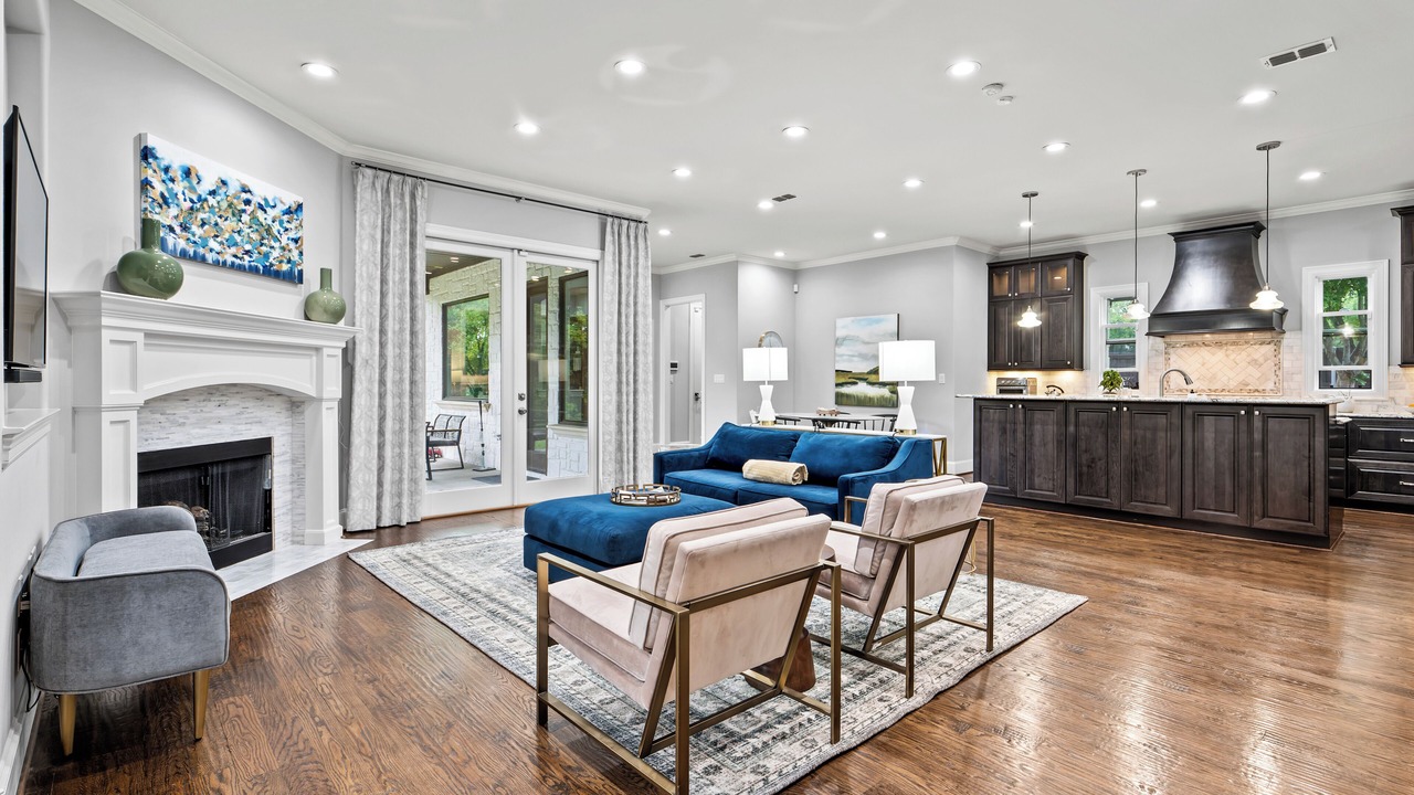 Photo of Livingroom in Lake Highlands