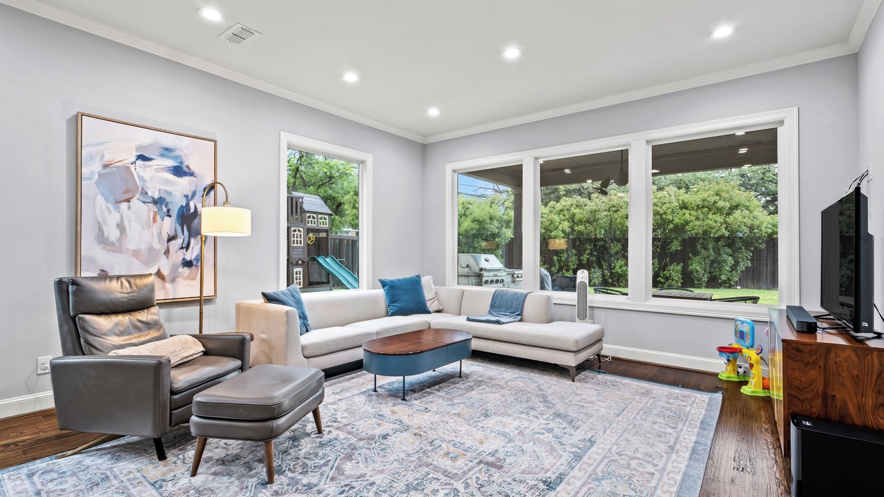 Photo of Livingroom in Lake Highlands