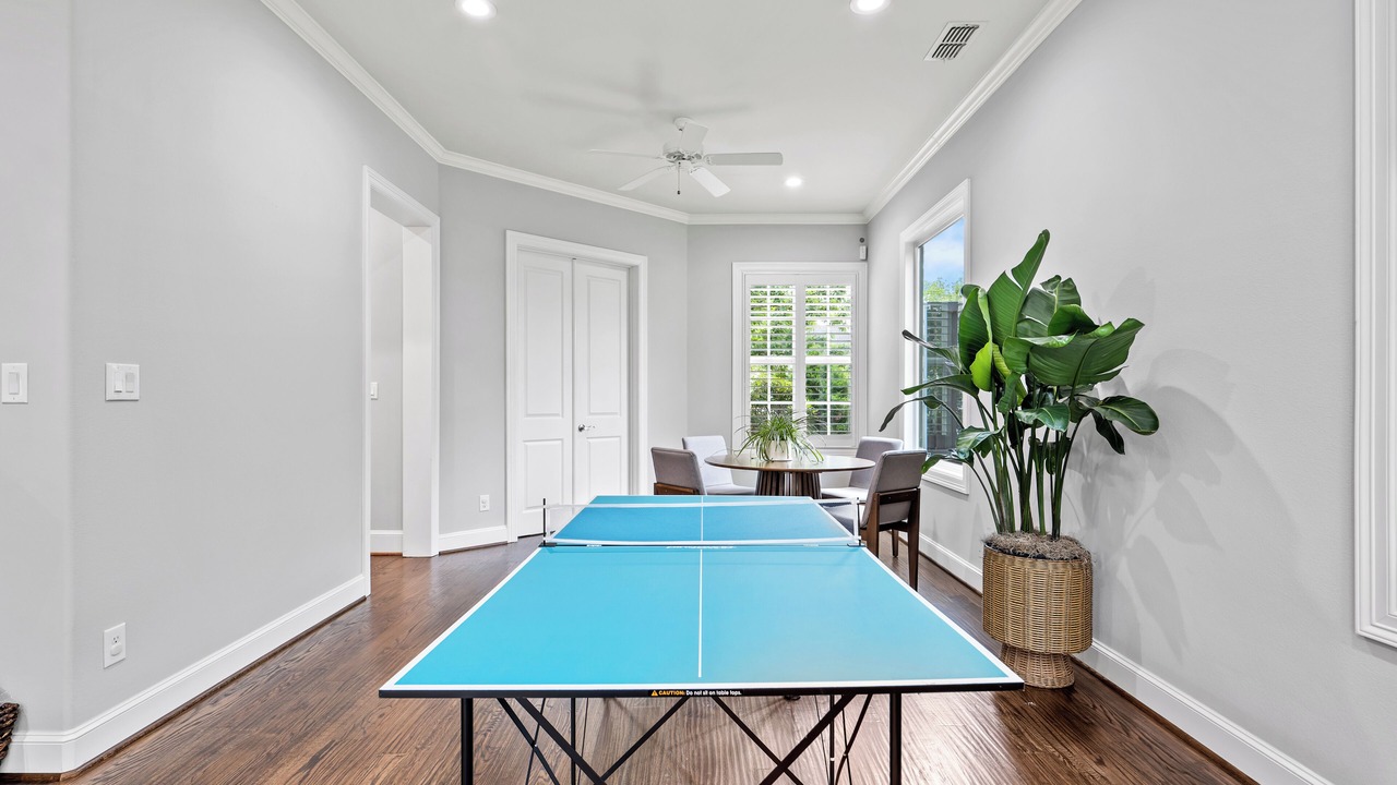 Photo of Bedroom in Lake Highlands