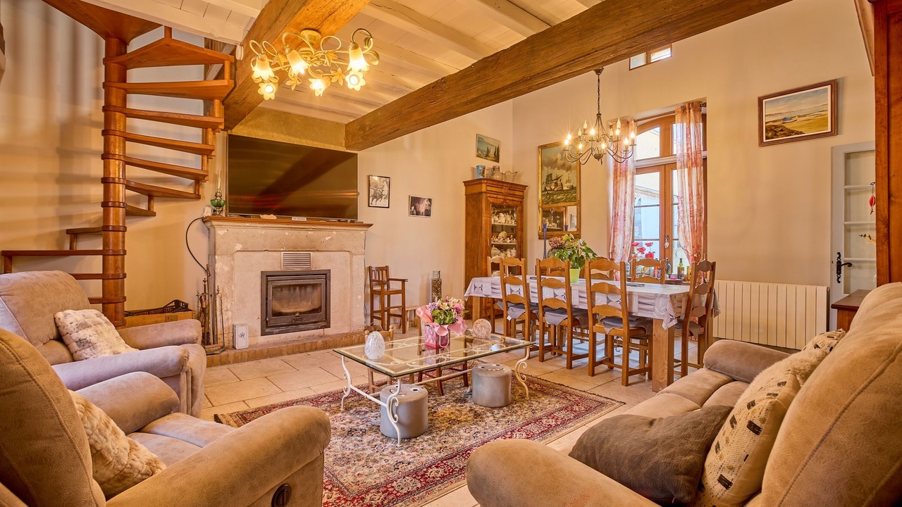 Photo of Livingroom in Thenac