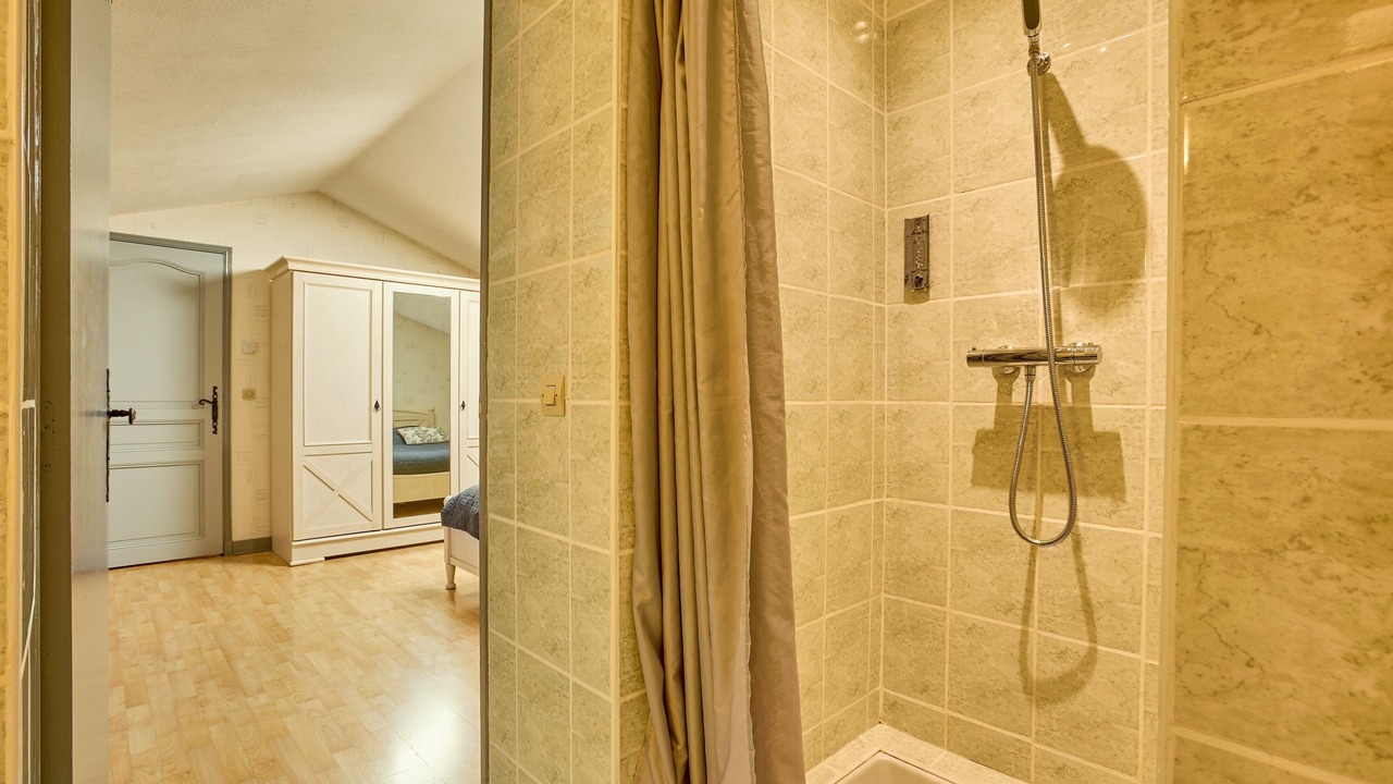 Photo of Bathroom in Thenac