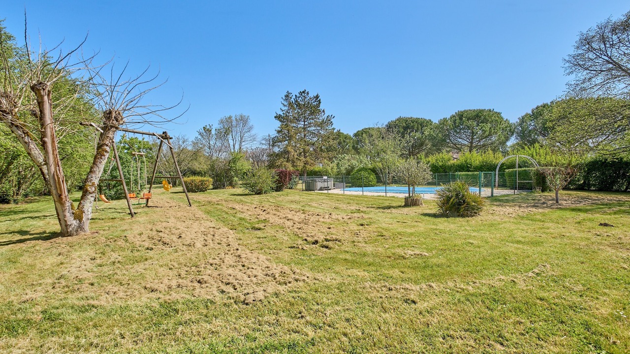 Photo of Others in Thenac