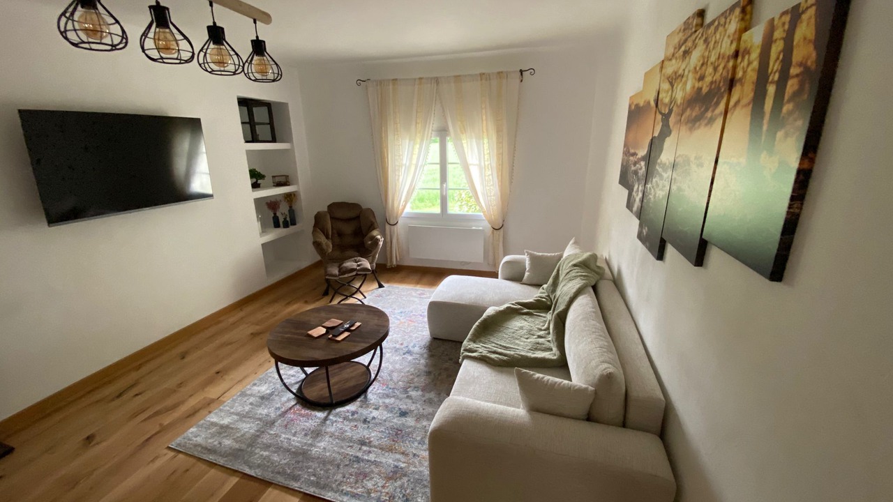 Photo of Livingroom in Ongles