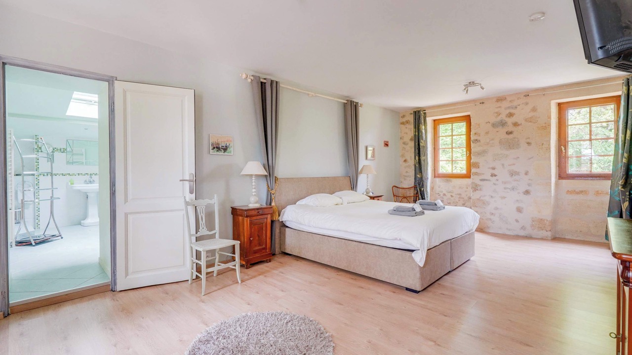 Photo of Bedroom in Blasimon