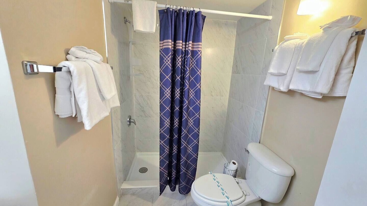 Photo of Bathroom in Schulte Park