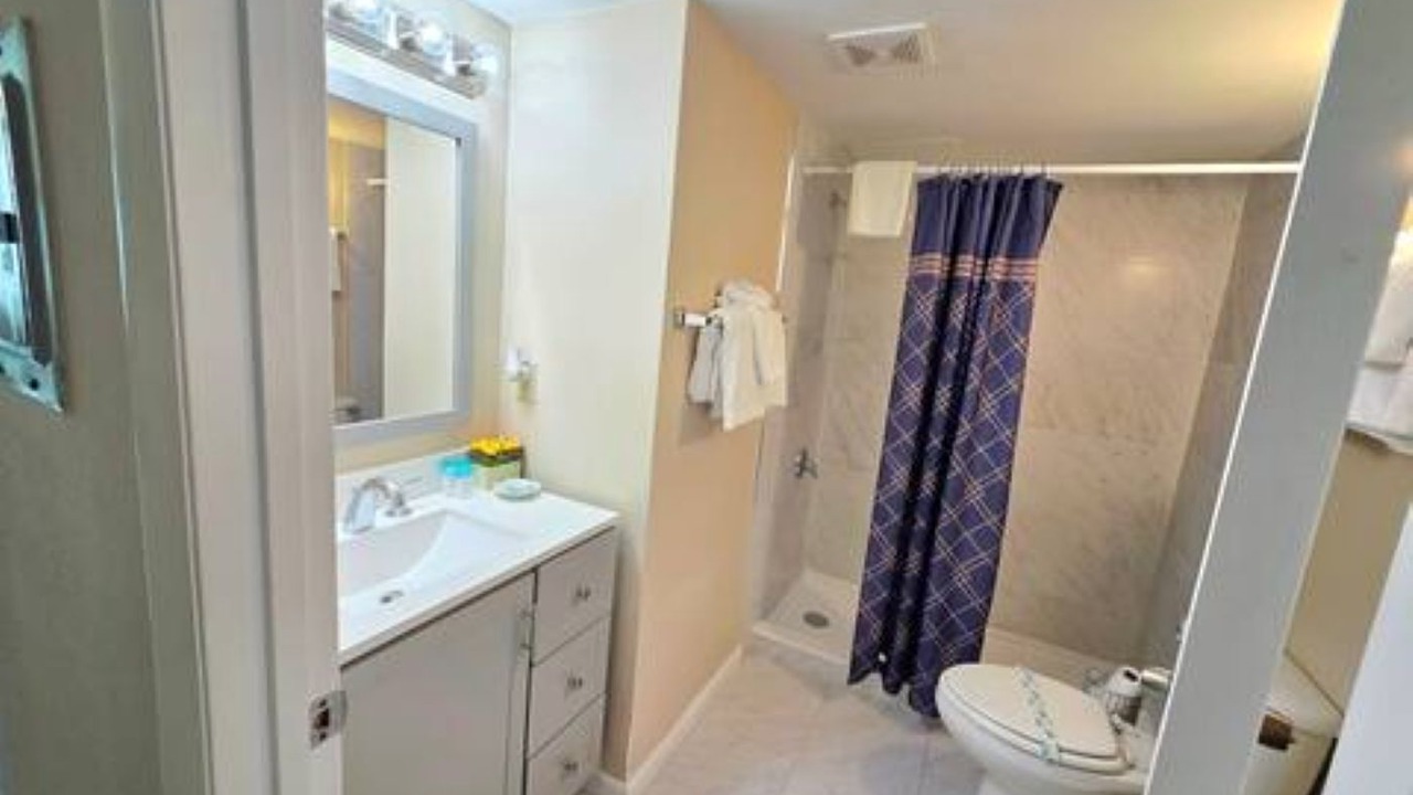 Photo of Bathroom in Schulte Park