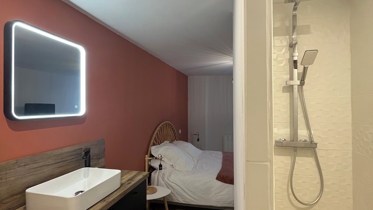 Photo of Bathroom in Tayrac