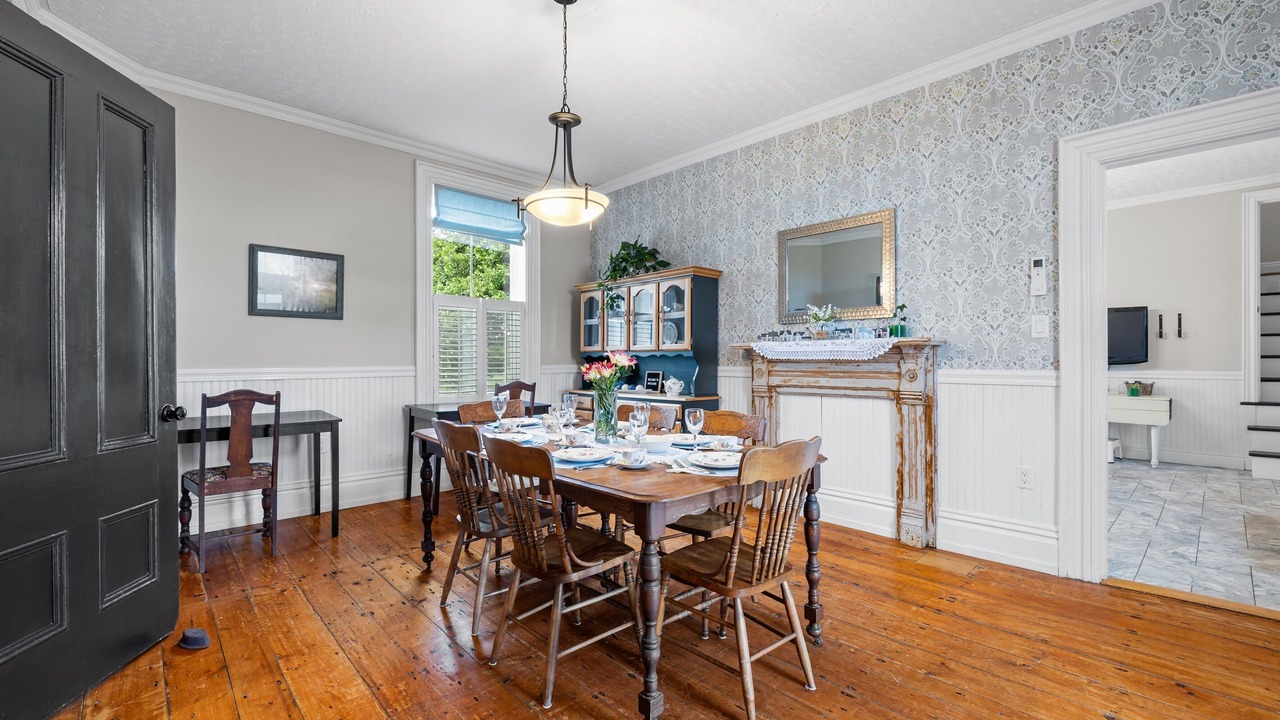 Photo of Livingroom in French River