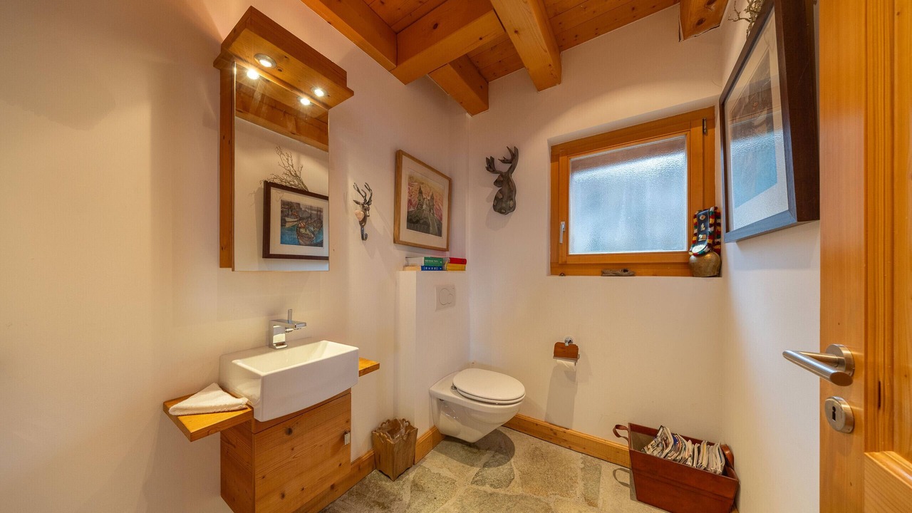 Photo of Bathroom in Saint-Pierre-de-Clages