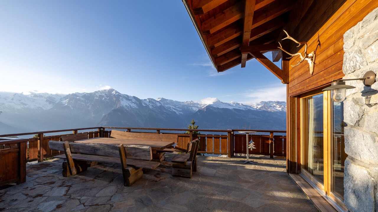 Photo of Outdoor in Saint-Pierre-de-Clages