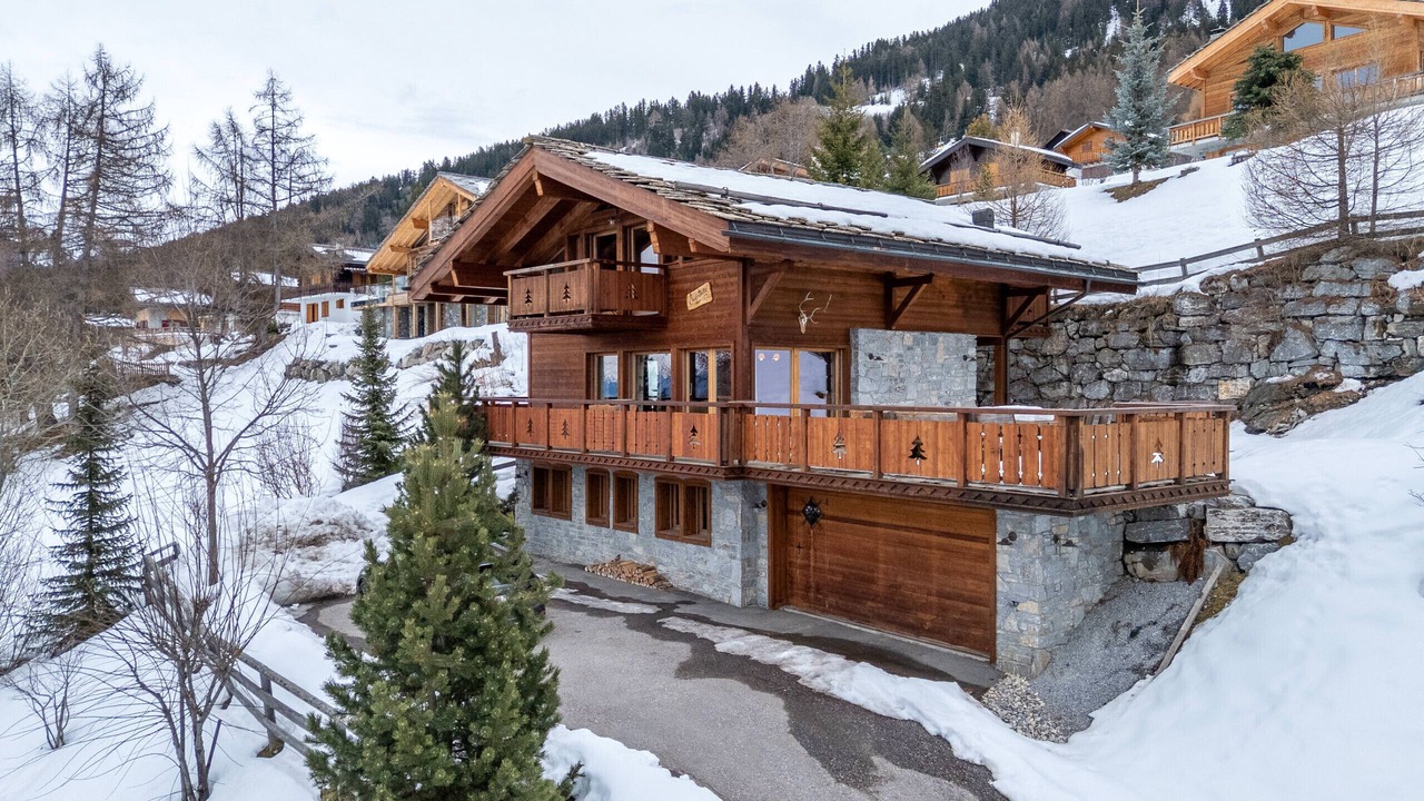 Photo of Outdoor in Saint-Pierre-de-Clages