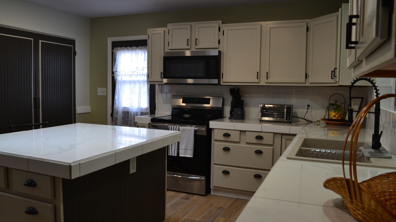 Photo of Kitchen in Leon Junction