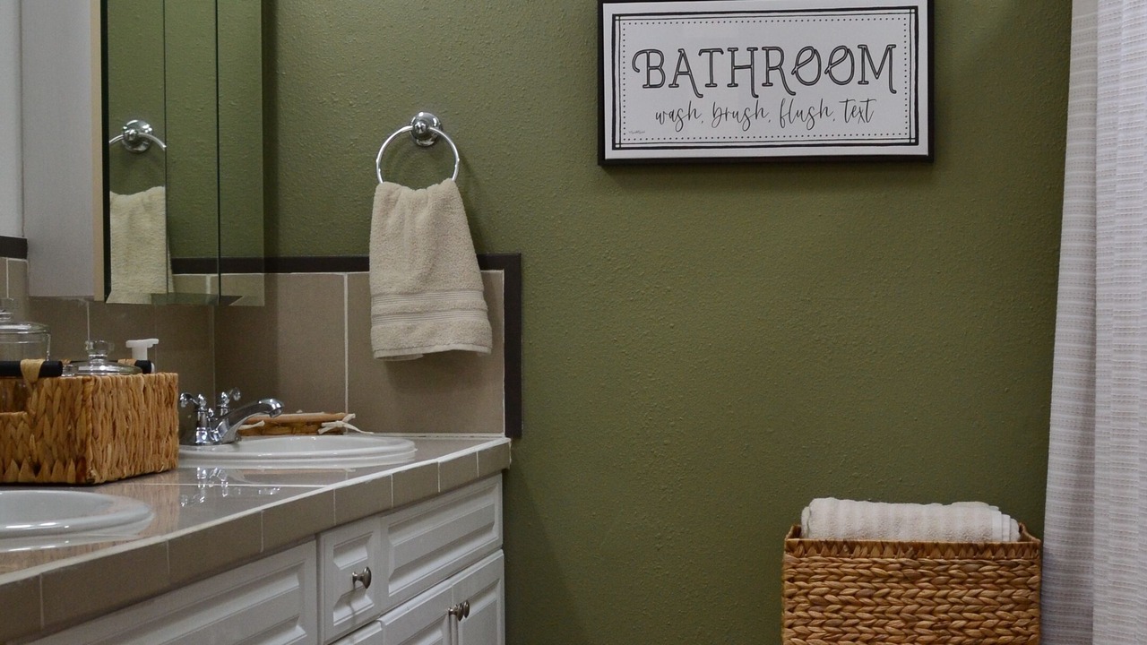 Photo of Bathroom in Leon Junction