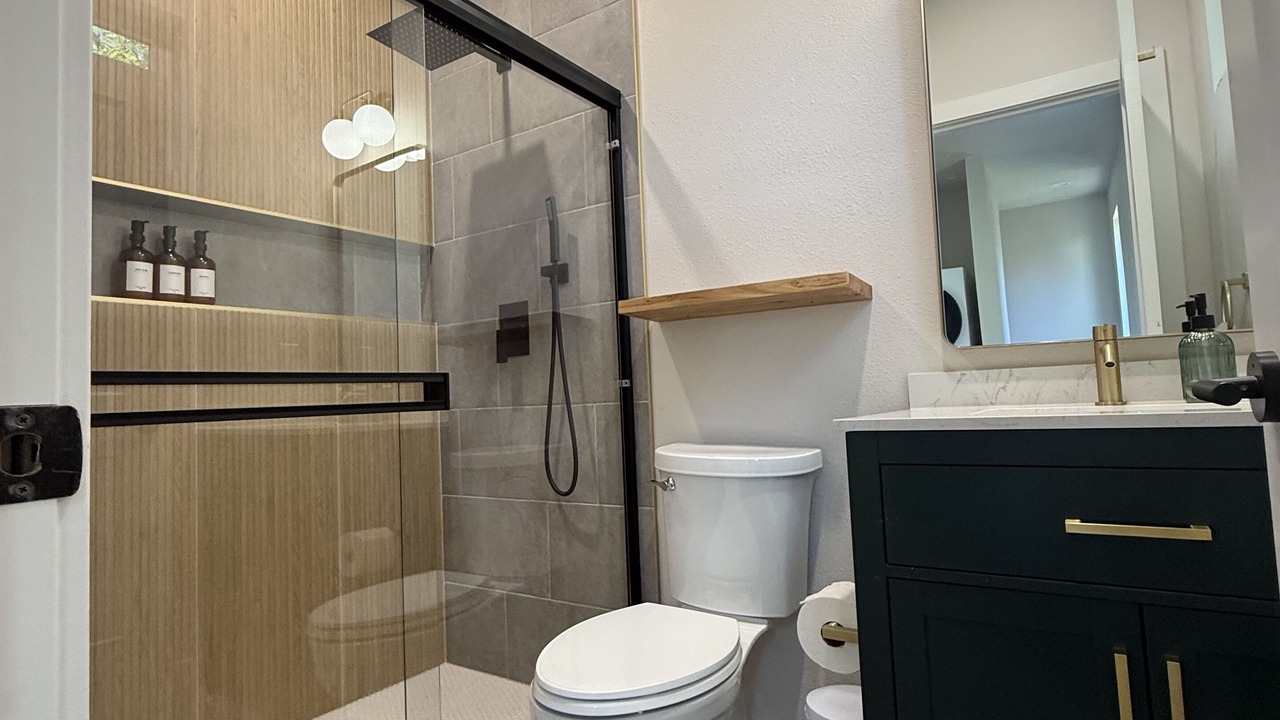 Photo of Bathroom in Broadview