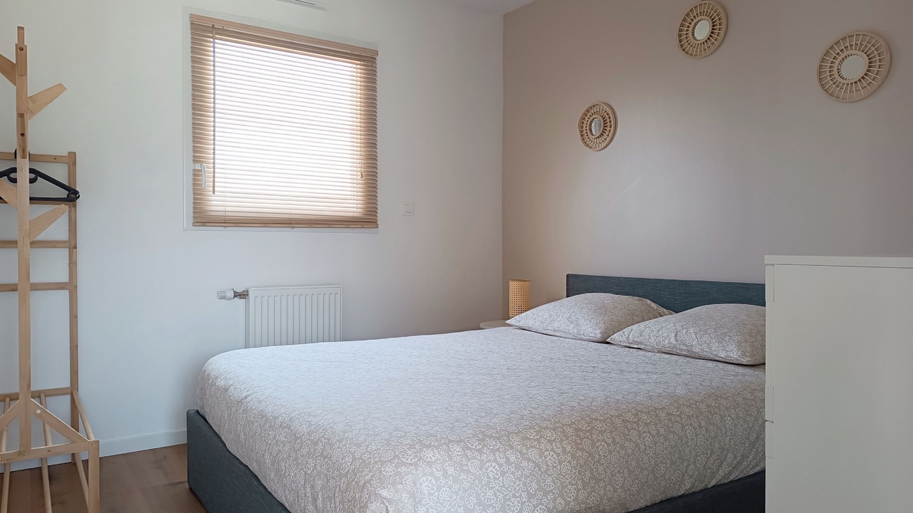 Photo of Bedroom in Ploudalmezeau