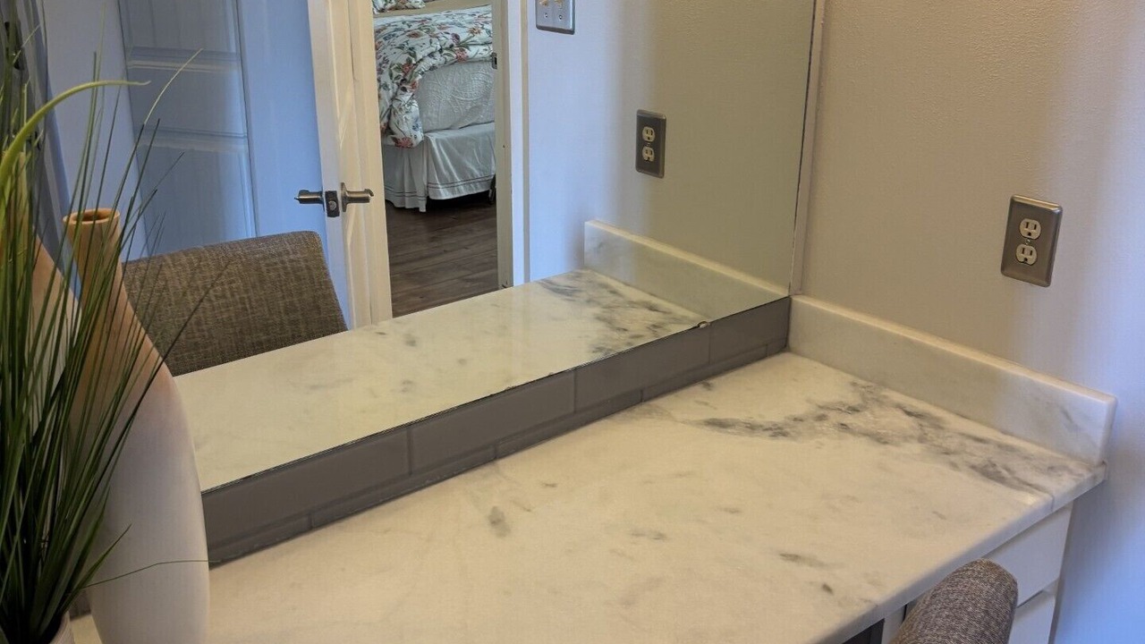 Photo of Bedroom in Lake Hamilton